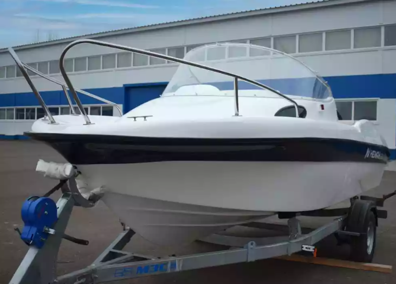 Стеклопластиковый катер Neman-530 с каютой в Миассе