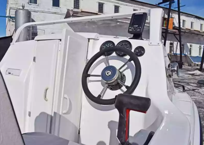 Комбинированный катер Neman-500 с каютой в Миассе