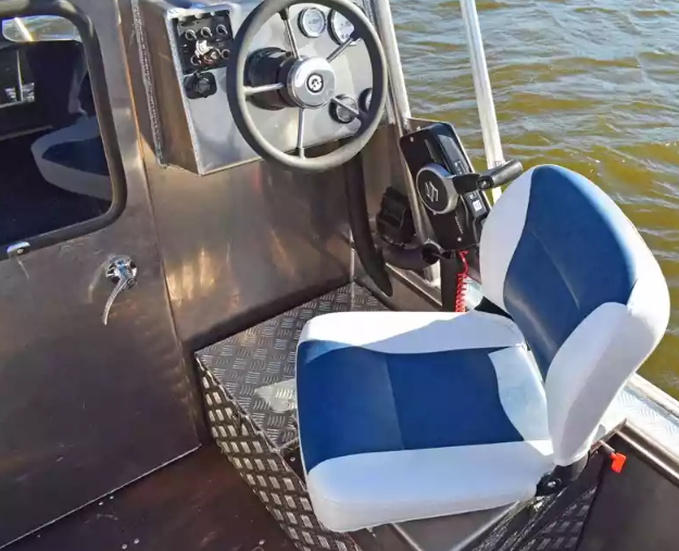 Алюминиевый катер Неман 550 с каютой в Миассе