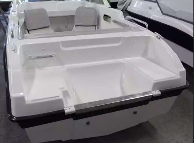 Стеклопластиковый катер Neman-500 Р в Миассе