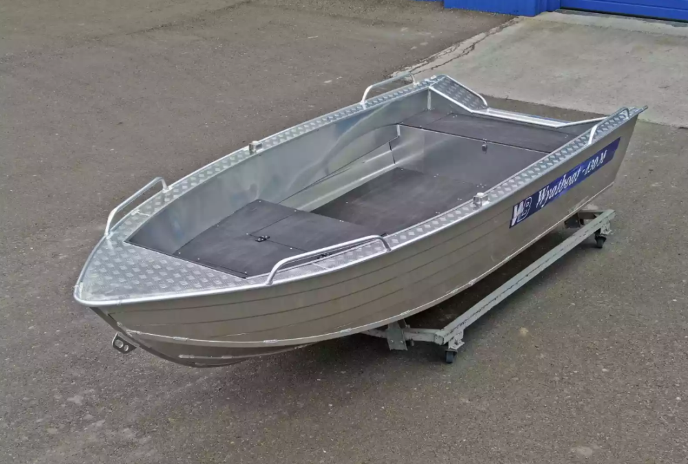 Алюминиевая лодка  Wyatboat-430М FISH в Миассе