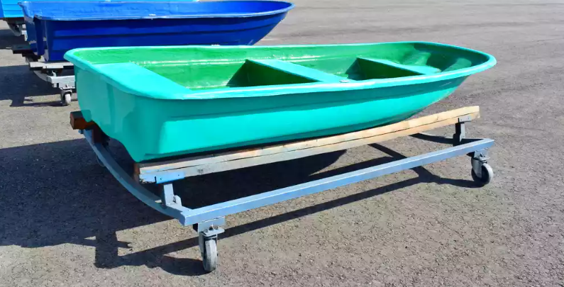Стеклопластиковая лодка Старт (тримаран) в Миассе