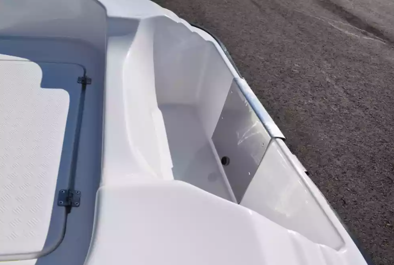 Стеклопластиковая лодка Пингвин (тримаран) в Миассе