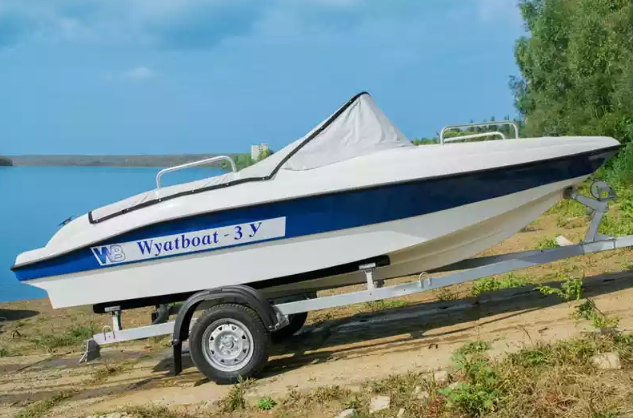 Стеклопластиковый катер Wyatboat-3 У в Миассе