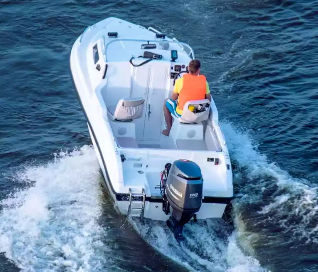 Стеклопластиковый катер Neman-500 в Миассе