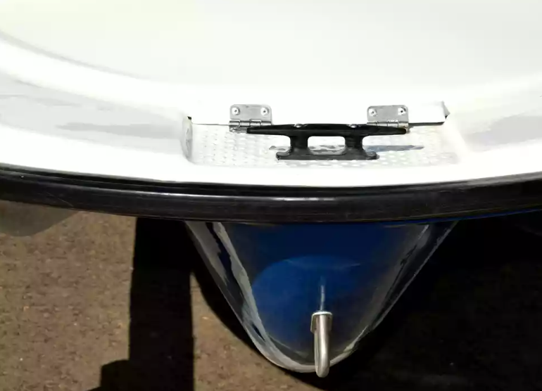 Стеклопластиковая лодка Пингвин с консолью (тримаран) в Миассе