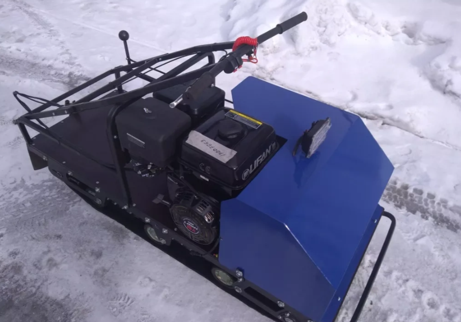 Мотобуксировщик AhtaR ЗИМА с реверсом (задний ход) в Миассе