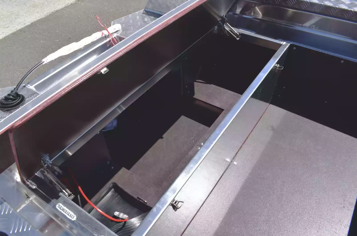 Алюминиевый катер Wyatboat-390 DCM в Миассе