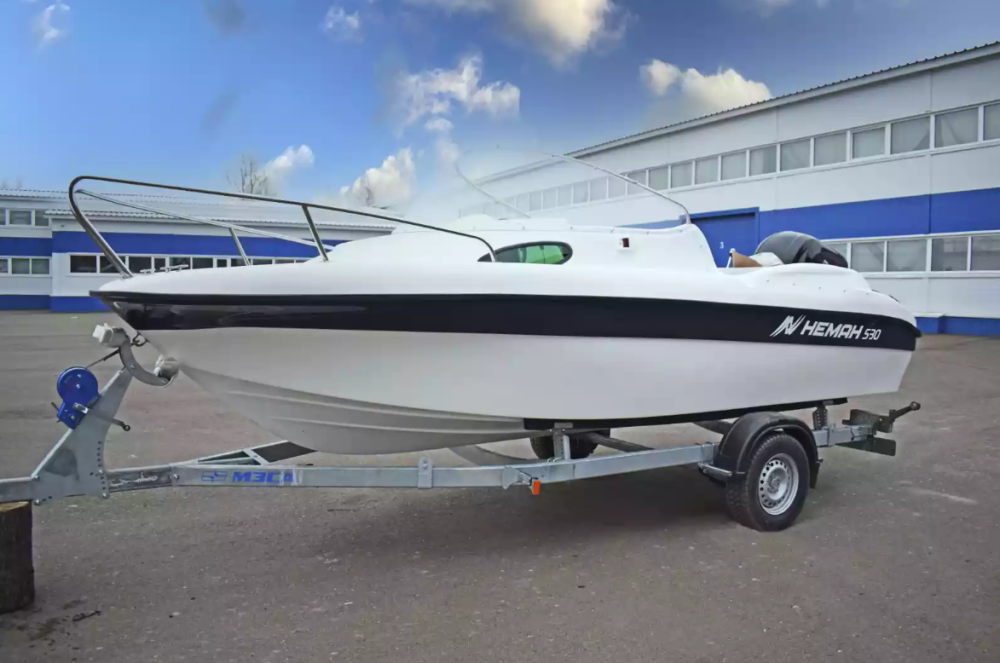 Стеклопластиковый катер Neman-530 с каютой в Миассе