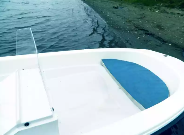 Стеклопластиковый катер Тримаран Wyatboat 430 C в Миассе