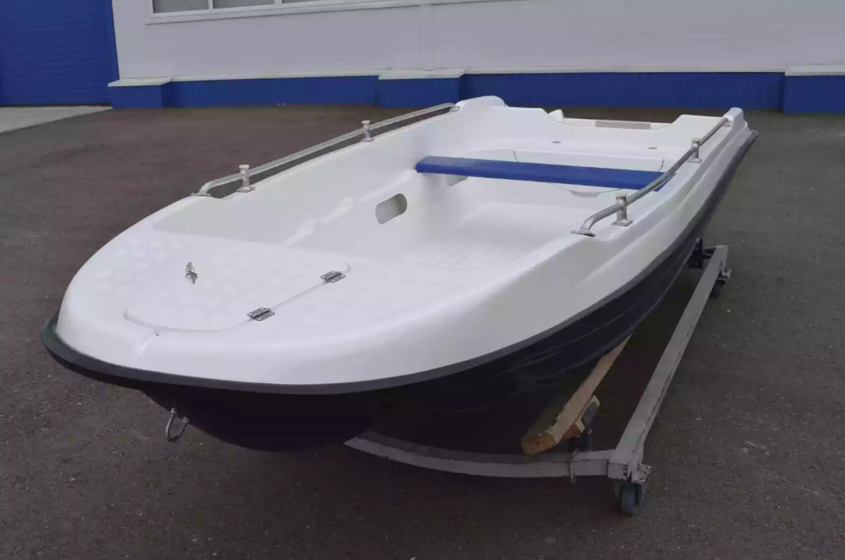 Стеклопластиковая лодка Пингвин New (тримаран) в Миассе