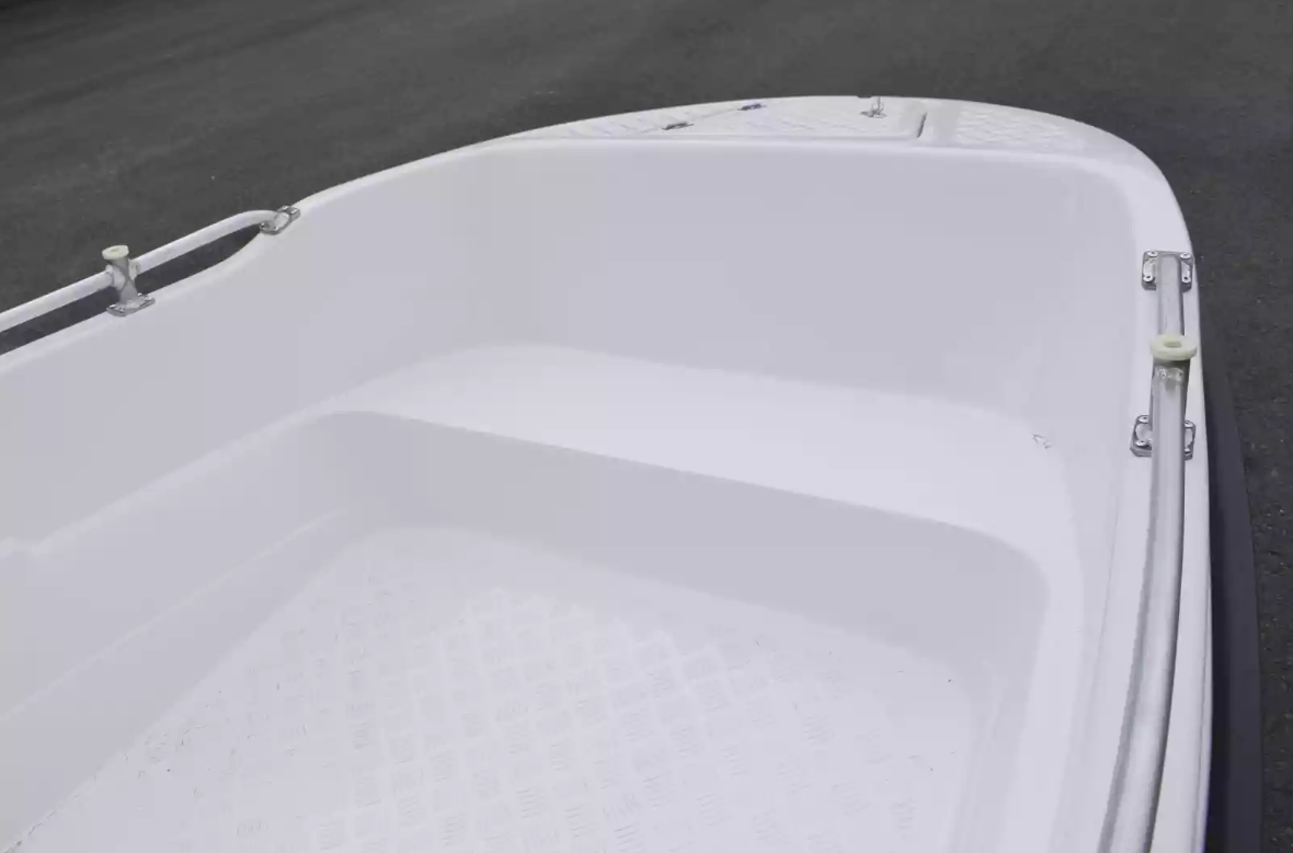 Стеклопластиковая лодка Пингвин New (тримаран) в Миассе