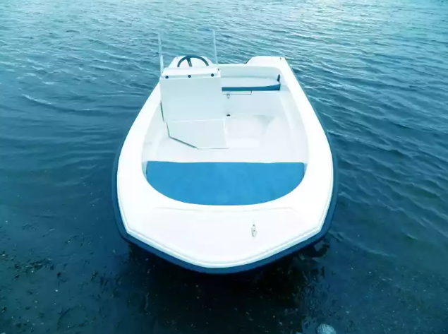 Стеклопластиковый катер Тримаран Wyatboat 430 C в Миассе