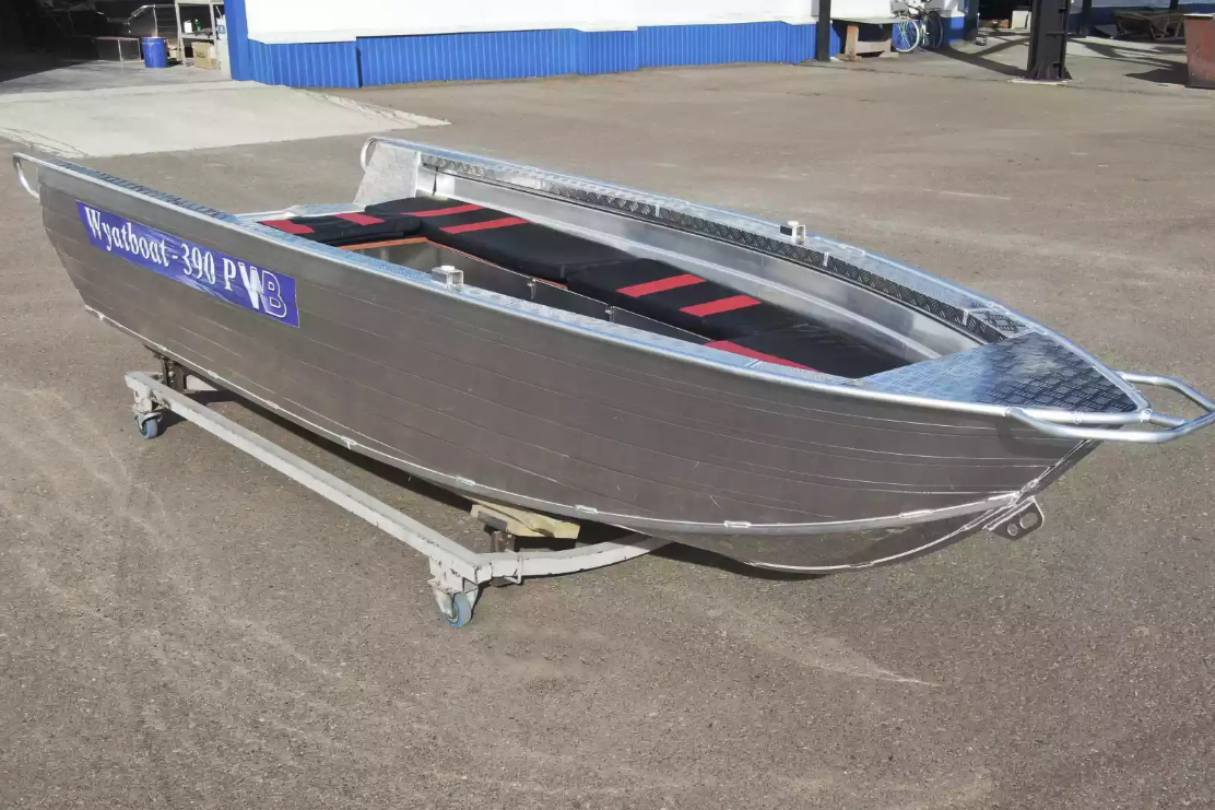 Алюминиевая лодка Wyatboat-390РМ увеличенный борт в Миассе