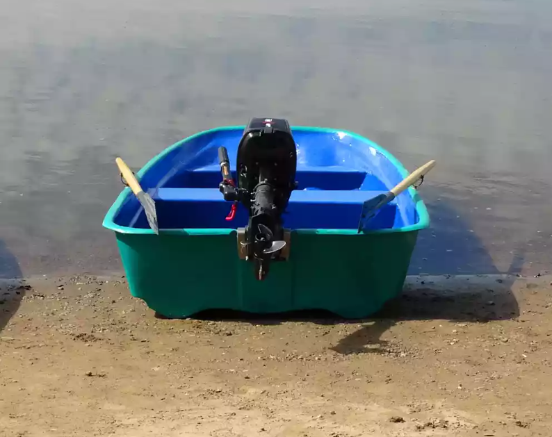 Стеклопластиковая лодка Старт (тримаран) в Миассе