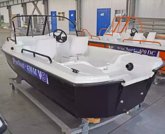 Комбинированный катер Wyatboat-430 M в Миассе
