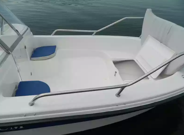 Стеклопластиковый катер Wyatboat-430 DCM (тримаран) в Миассе