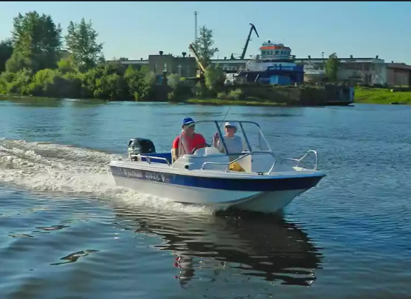 Стеклопластиковый катер Wyatboat-430 DC (тримаран) в Миассе