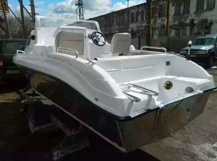 Комбинированный катер Neman-500 с каютой в Миассе