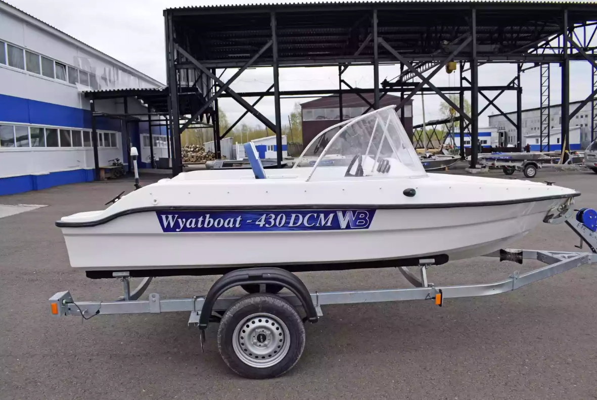 Стеклопластиковый катер Wyatboat-430DCМ (килевая) в Миассе