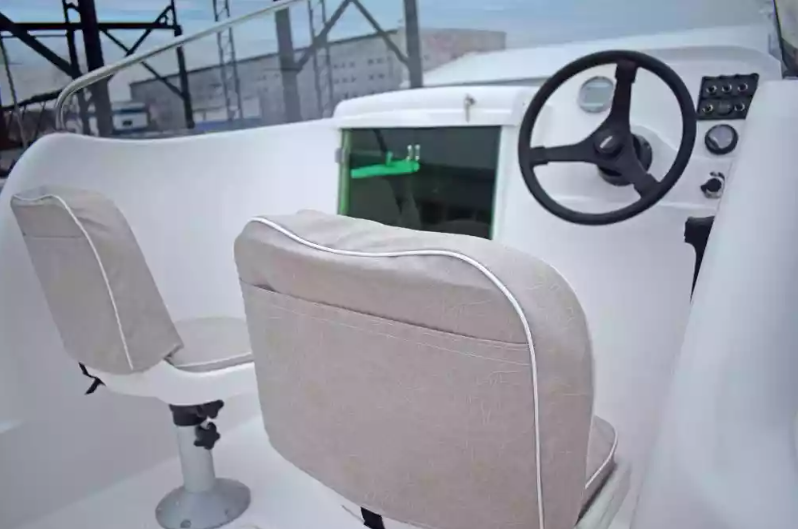 Стеклопластиковый катер Neman-530 с каютой в Миассе