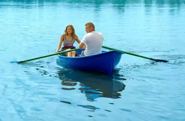 Стеклопластиковая лодка Дельфин в Миассе