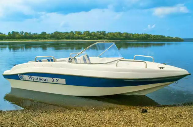 Стеклопластиковый катер Wyatboat-3 У в Миассе