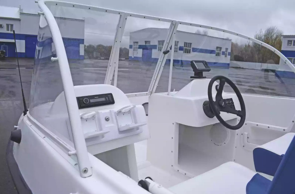 Стеклопластиковый катер Wyatboat-430DCМ (килевая) в Миассе