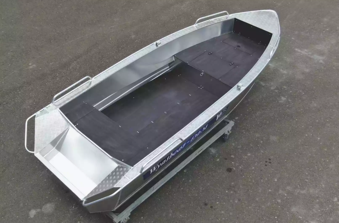 Алюминиевая лодка  Wyatboat-430М FISH в Миассе