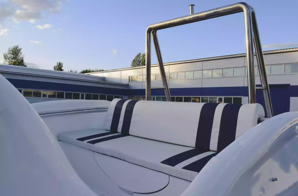 Комбинированный катер Neman-530 с каютой в Миассе