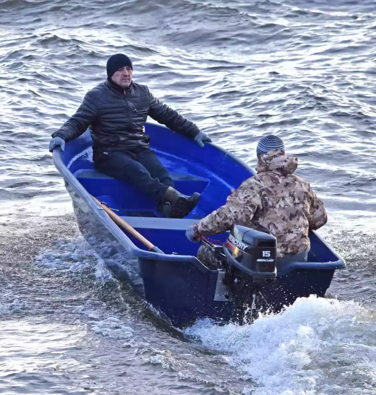 Стеклопластиковая лодка Neman-340 (тримаран) в Миассе