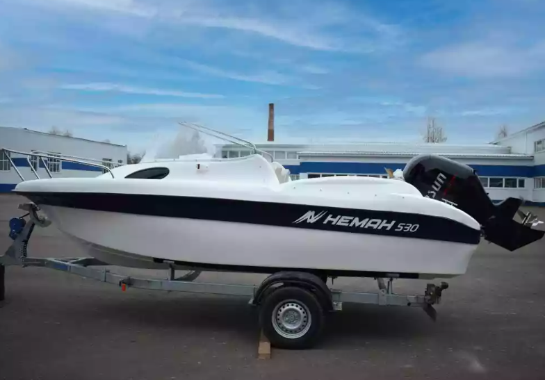 Стеклопластиковый катер Neman-530 с каютой в Миассе