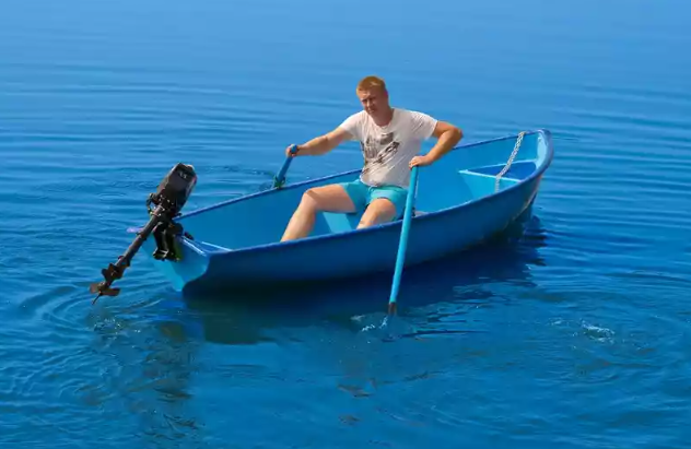 Стеклопластиковая лодка Омуль в Миассе