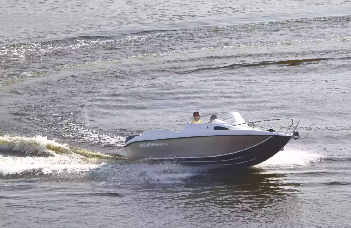 Комбинированный катер Neman-530 с каютой в Миассе