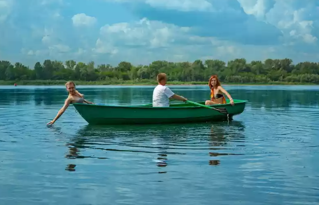 Стеклопластиковая Лодка Голавль в Миассе