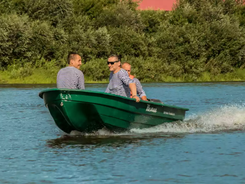 Стеклопластиковая лодка Neman-340 (тримаран) в Миассе