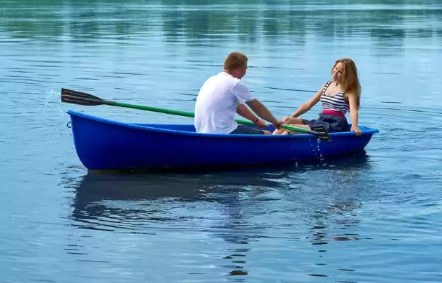 Стеклопластиковая лодка Дельфин в Миассе