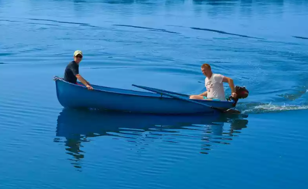 Стеклопластиковая лодка Омуль в Миассе