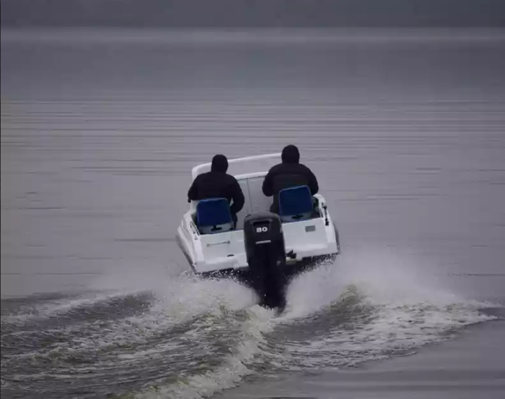 Комбинированный катер Neman-500 с каютой в Миассе