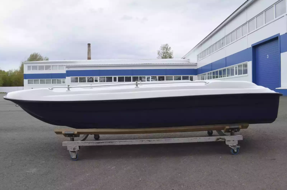 Стеклопластиковая лодка Пингвин New (тримаран) в Миассе