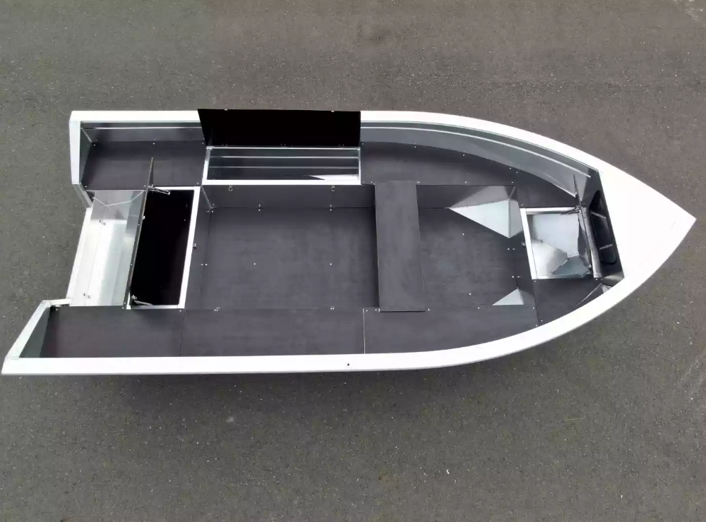 Алюминиевая лодка  Неман-420 в Миассе