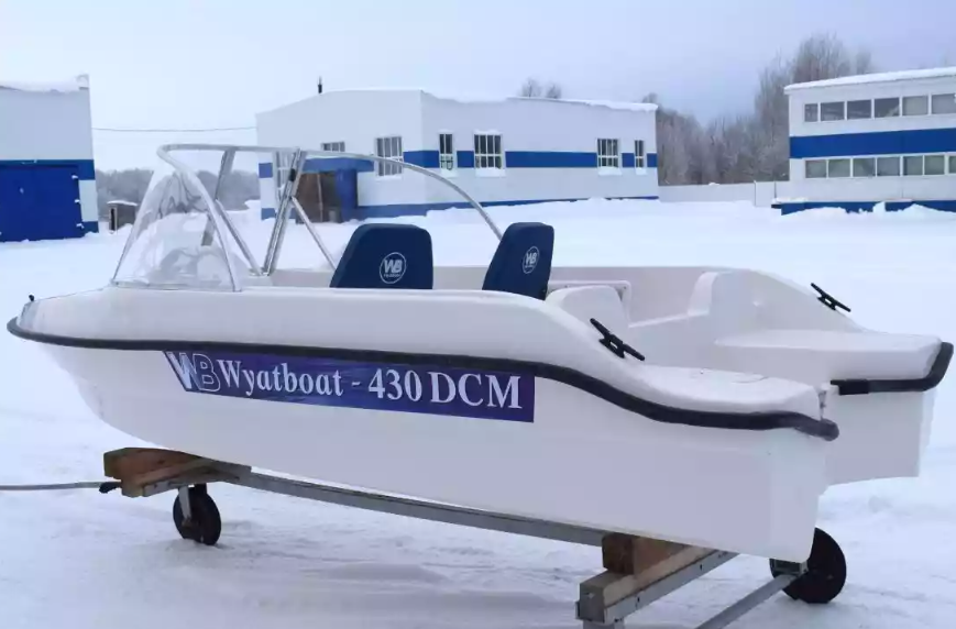 Стеклопластиковый катер Wyatboat-430DCМ (килевая) в Миассе