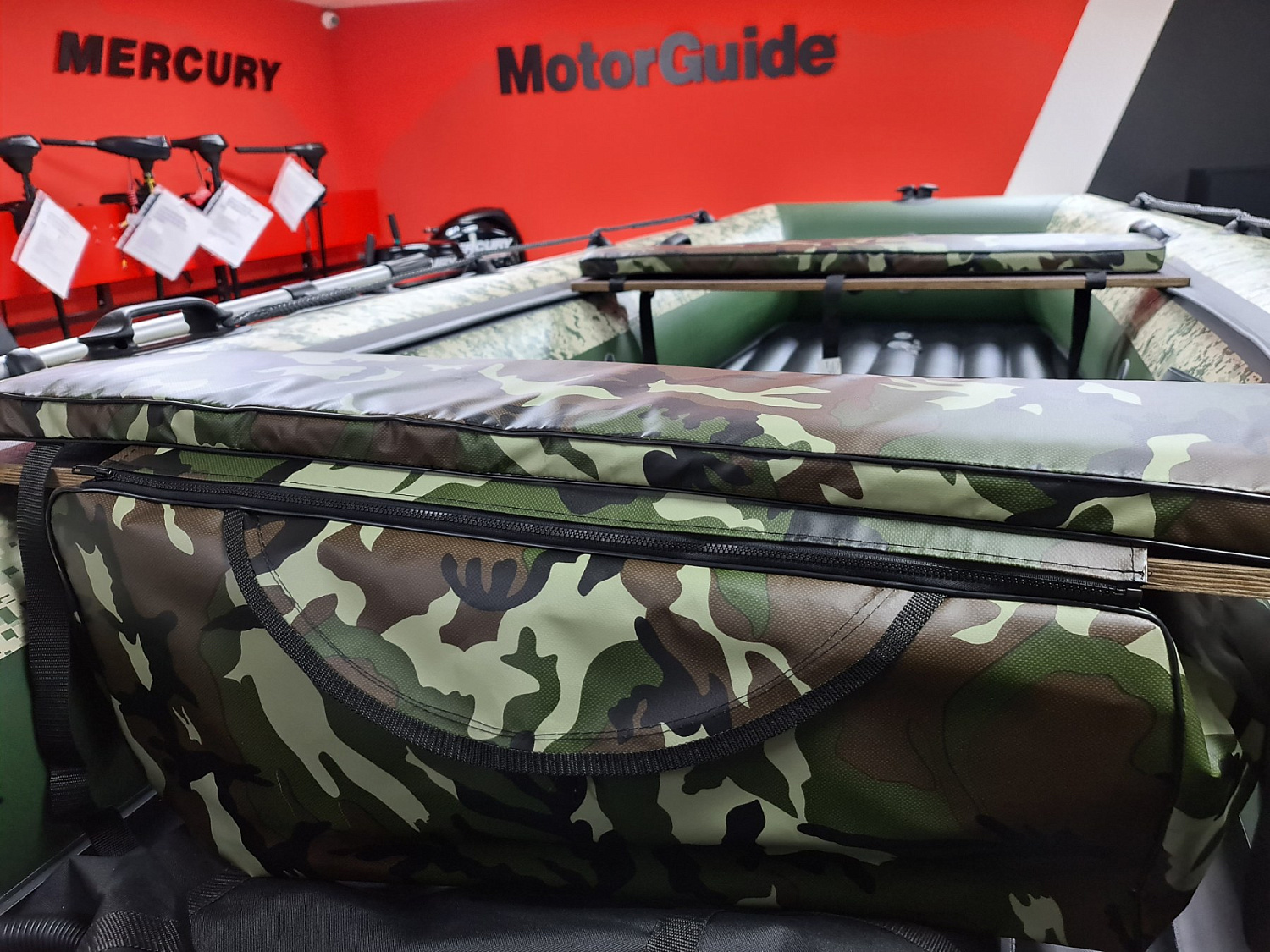 КОМПЛЕКТ МЯГКИХ НАКЛАДОК С СУМКОЙ ДЛЯ ЛОДОК 80Х20 КАМУФЛЯЖ в Миассе