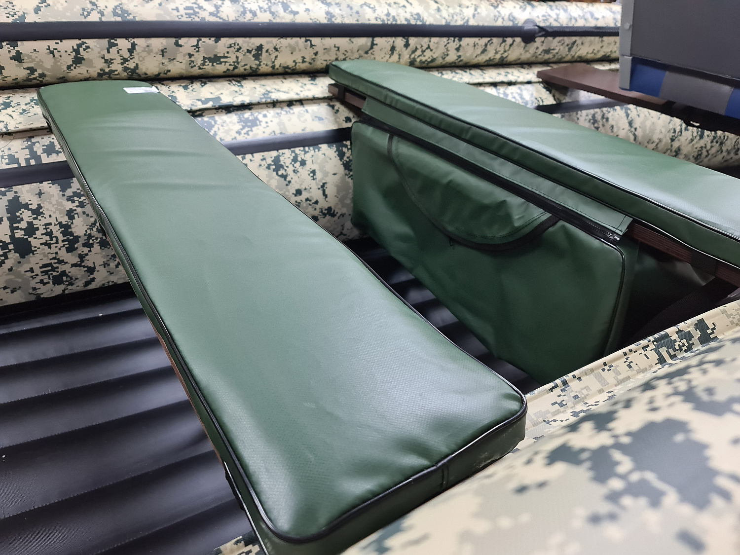 КОМПЛЕКТ МЯГКИХ НАКЛАДОК С СУМКОЙ ДЛЯ ЛОДОК 80Х20 ЗЕЛЕНЫЙ в Миассе